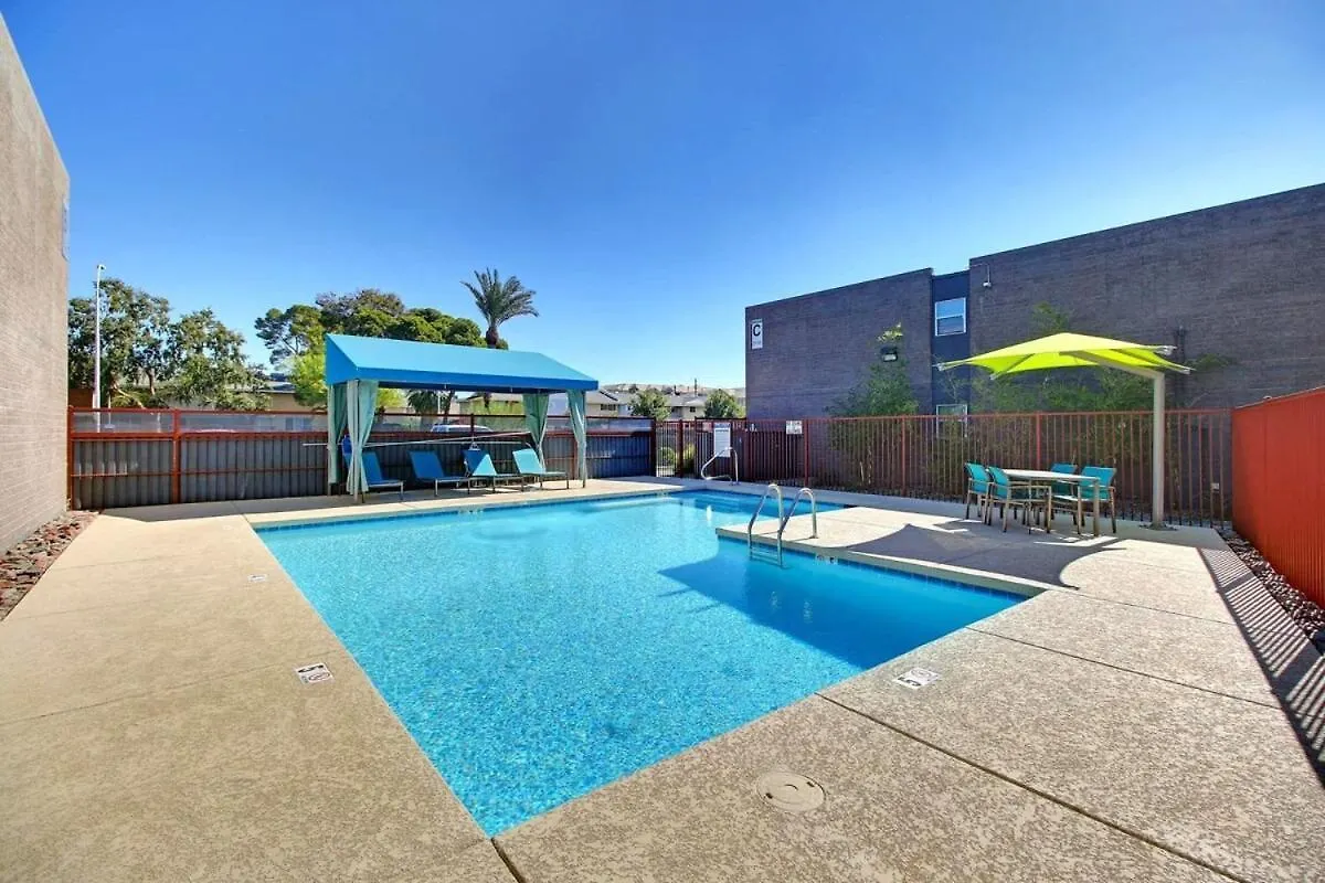 2 Bed 1 Bath Quiet Apartment Central Location In Phoenix