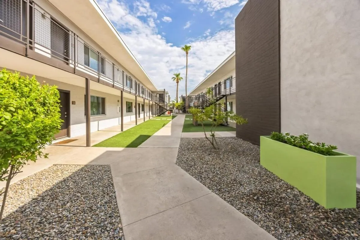 2 Bed 1 Bath Quiet Apartment Central Location In Phoenix